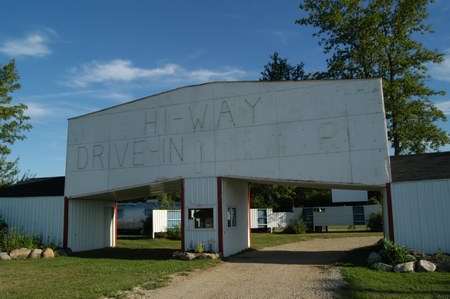 Hi-Way Drive-In Theatre - Entrance